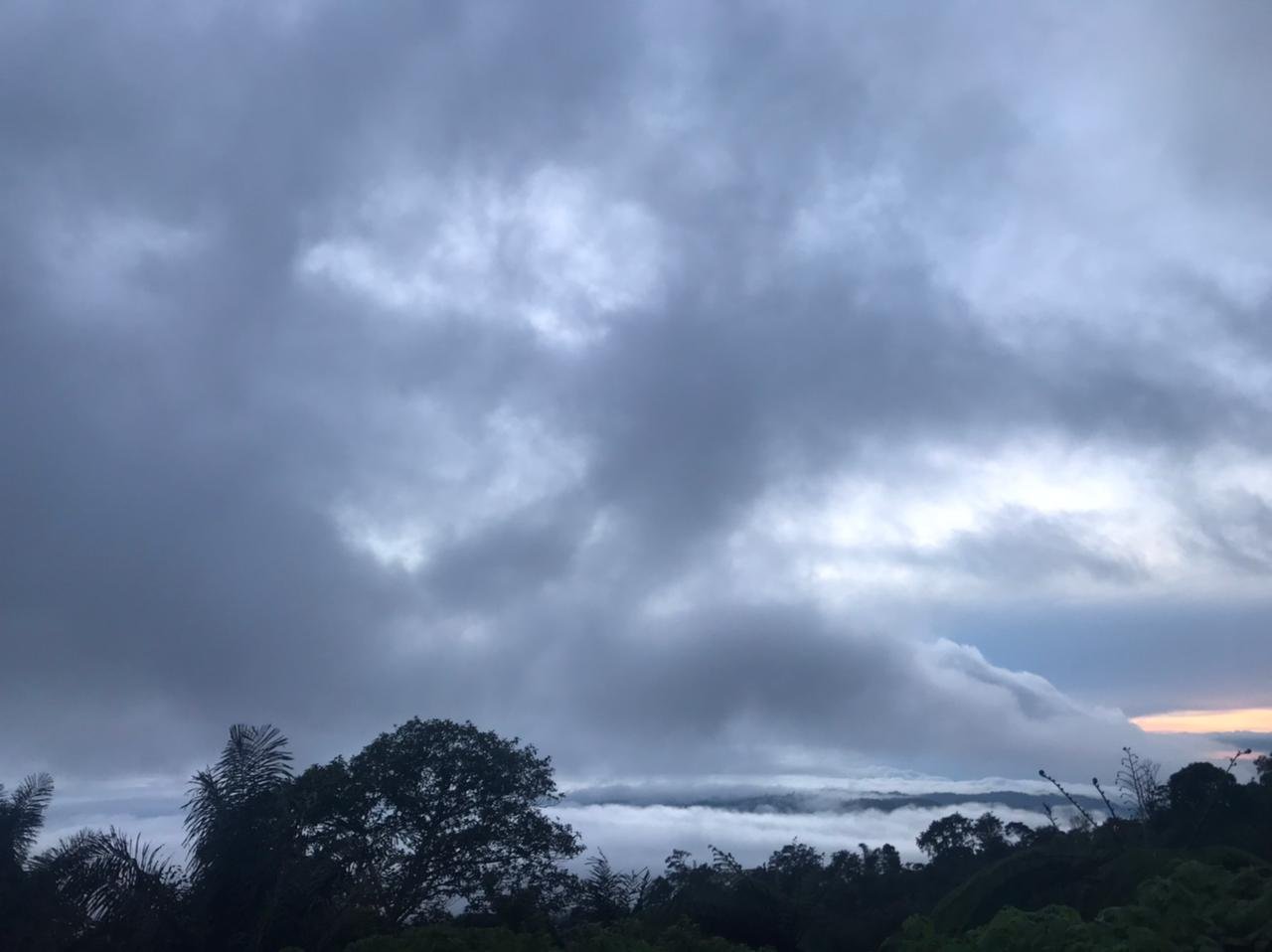 Langit biru
